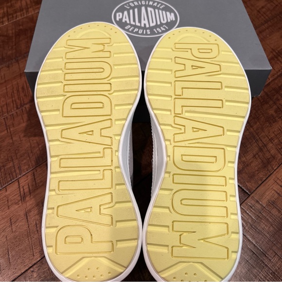 Palladium Palla Reverse Lo Women’s Size 9 - Picture 4 of 8